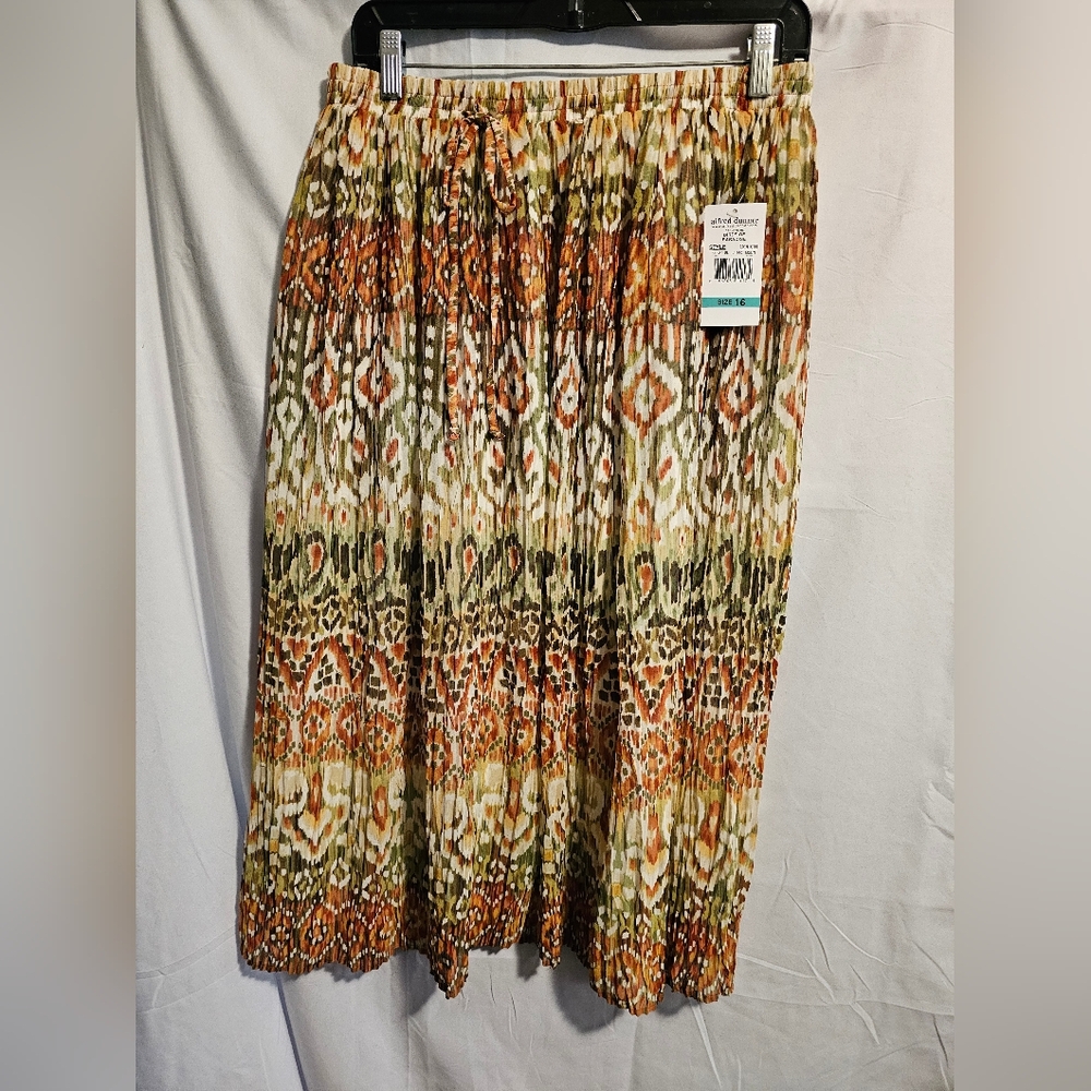 New Alfred Dunner Orange and Green Skirt Size 16